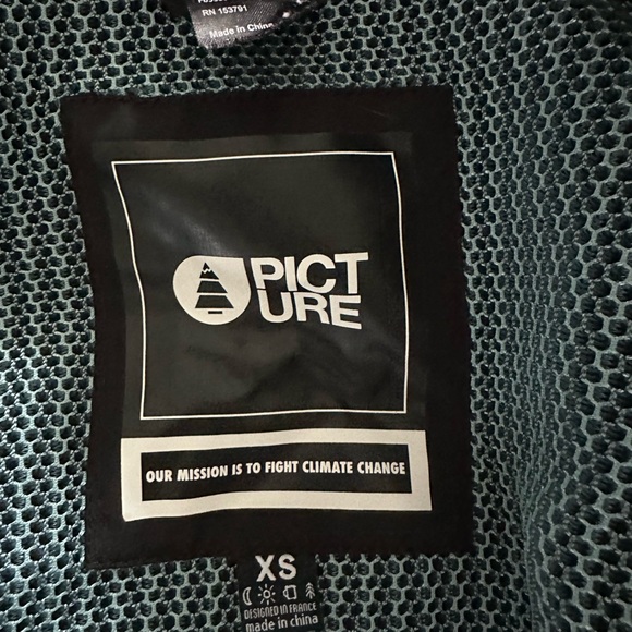 Like new Picture snowboarding jacket - Picture 3 of 3